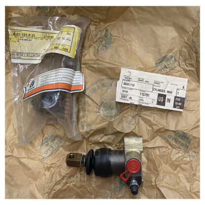 New Holland Cylinder Part # 80431112