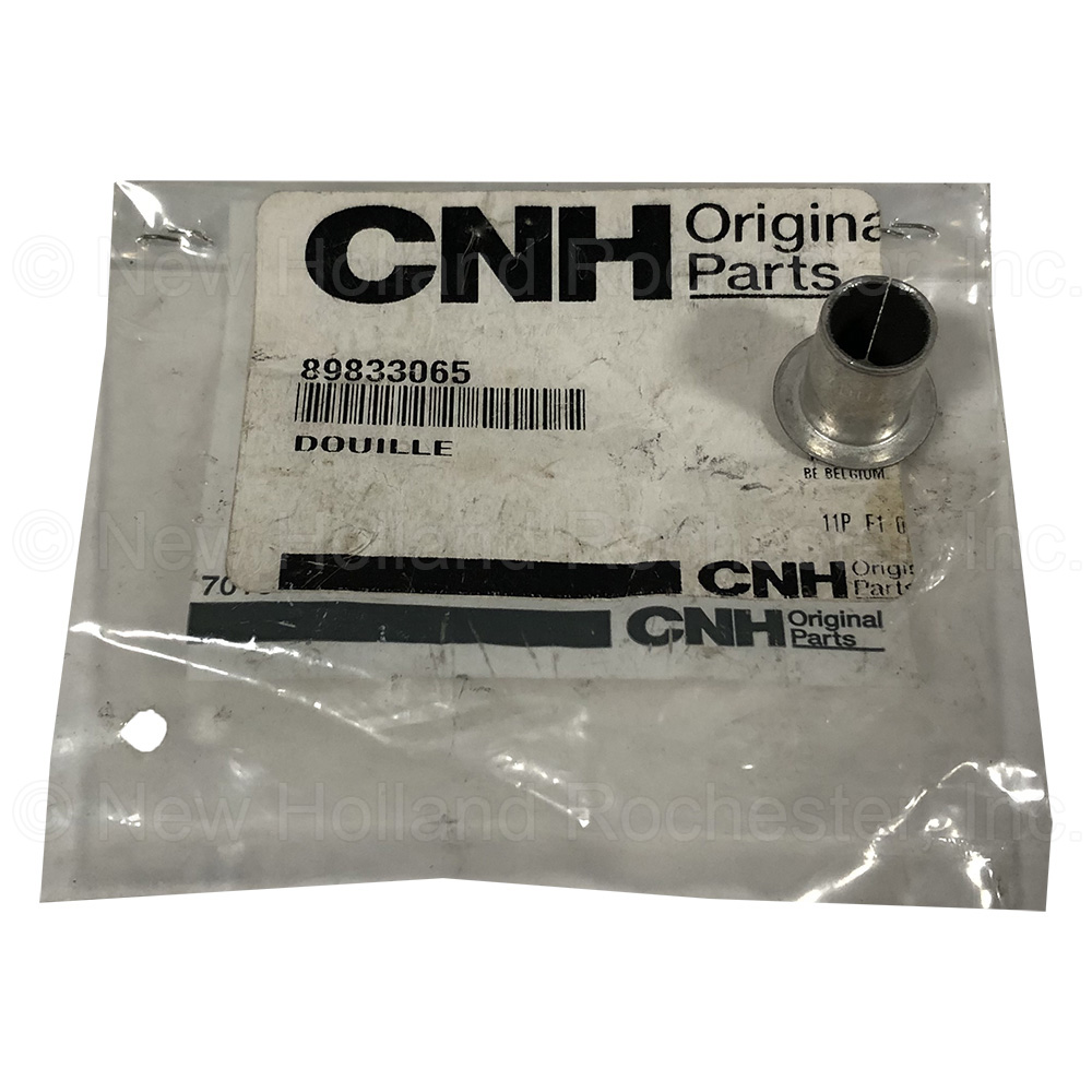 New Holland Sleeve Part # 89833065