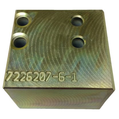 Bobcat Manifold Outlet Part # 7226207