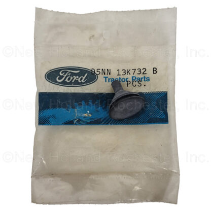 New Holland Plug Part # D5NN13K732B