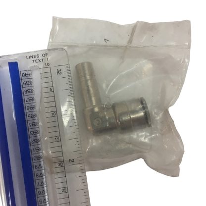 Kinze 3/8" Plug In Elbow Part # GD19301