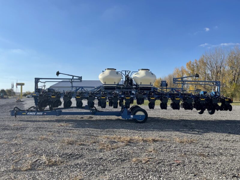 MY25 Kinze 3605