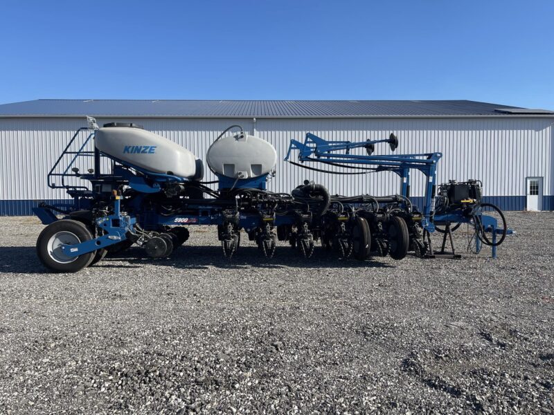 MY24 Kinze 5900 True Speed