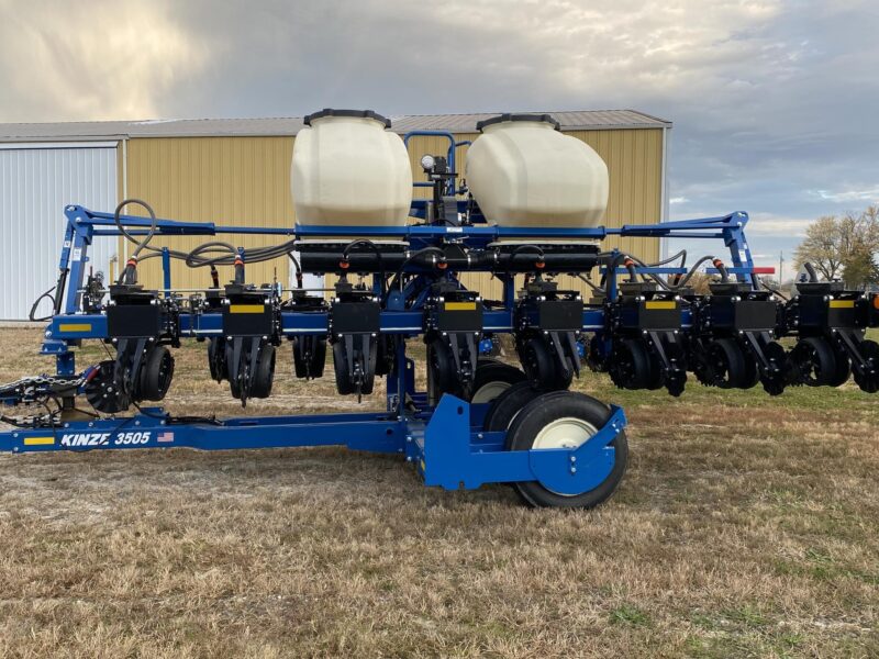 MY26 Kinze 3505